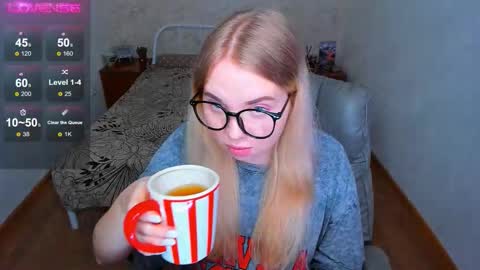 KIM online show from February 1, 10:14 am