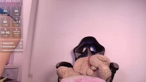 Snapshot of kim_ritz chatting on May 13, 8:27 pm Kim online show from May 13, 8:27 pm