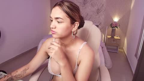 Kim online show from January 12, 7:30 pm