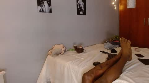 Snapshot of kimandyuk chatting on December 10, 1:43 am Kim  Yuk online show from December 10, 1:43 am