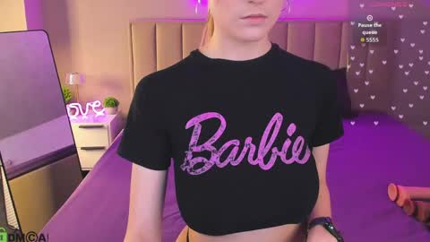 Snapshot of kimberlly_smith chatting on April 22, 12:57 am kimberlly_smith online show from April 22, 12:57 am