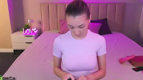 Snapshot of kimberlly_smith chatting on May 19, 12:16 am kimberlly_smith online show from May 19, 12:16 am