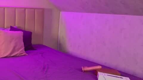 Snapshot of kimberlly_smith chatting on June 3, 11:21 pm kimberlly_smith online show from June 3, 11:21 pm