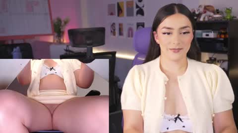 Snapshot of kimberly_clars chatting on May 19, 8:15 pm Kimberly 1200-1900 GMT-5 online show from May 19, 8:15 pm