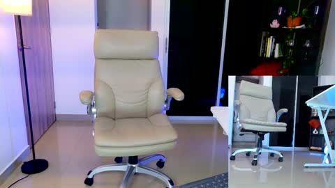 Melissa online show from February 18, 1:34 am