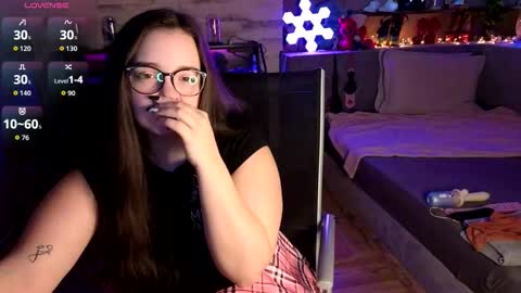 kimberlycaprice online show from February 5, 7:02 am