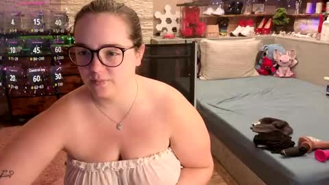 Snapshot of kimberlycaprice chatting on May 10, 6:18 am kimberlycaprice online show from May 10, 6:18 am