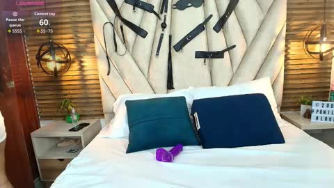 kimberlyfox_t online show from November 10, 12:48 pm