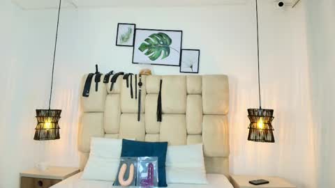 Snapshot of kimberlyfox_t chatting on May 12, 12:35 pm kimberlyfox_t online show from May 12, 12:35 pm