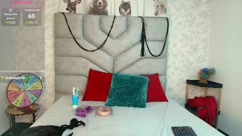 Snapshot of kimberlyfox_t chatting on July 28, 12:48 pm kimberlyfox_t online show from July 28, 12:48 pm