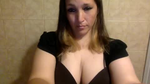 Snapshot of kimberlylynn chatting on July 1, 10:17 am KimberlyLynn online show from July 1, 10:17 am
