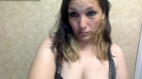 Snapshot of kimberlylynn chatting on July 3, 1:06 pm KimberlyLynn online show from July 3, 1:06 pm