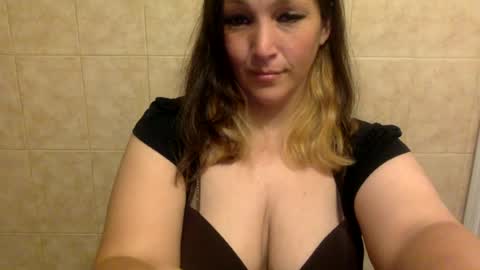 Snapshot of kimberlylynn chatting on July 6, 10:12 pm KimberlyLynn online show from July 6, 10:12 pm