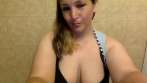 Snapshot of kimberlylynn chatting on July 19, 11:03 am KimberlyLynn online show from July 19, 11:03 am