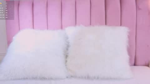Snapshot of kimberlyn_burbano chatting on May 5, 8:28 pm Kimberlyn online show from May 5, 8:28 pm