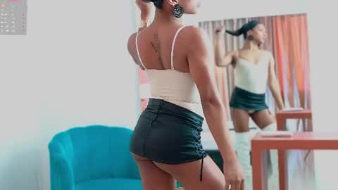 Snapshot of kimberlyn_burbano chatting on June 17, 8:10 pm Kimberlyn online show from June 17, 8:10 pm