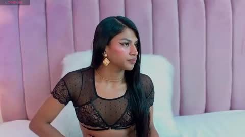 Snapshot of kimberlyn_burbano chatting on June 19, 8:12 pm Kimberlyn online show from June 19, 8:12 pm