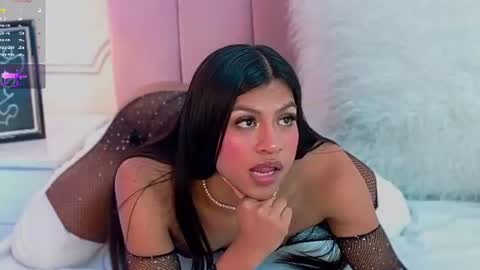 Snapshot of kimberlyn_burbano chatting on July 3, 8:26 pm Kimberlyn online show from July 3, 8:26 pm