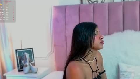 Snapshot of kimberlyn_burbano chatting on July 17, 8:03 pm Kimberlyn online show from July 17, 8:03 pm