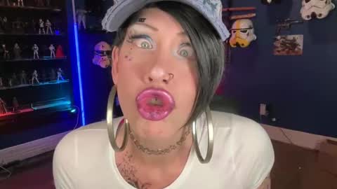 Snapshot of kimberlynnhaven chatting on September 13, 7:52 am Kimber Haven online show from September 13, 7:52 am