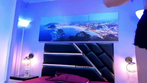 Kimberly Villalobos online show from April 17, 11:13 am