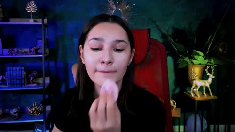 kimclarks online show from November 18, 8:41 am