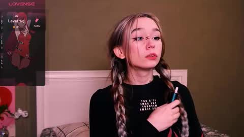 Kimiko online show from November 27, 6:10 pm