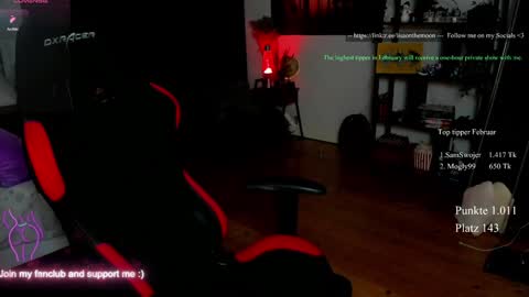 Snapshot of kimilee22 chatting on February 5, 9:41 pm Wolfs Girl online show from February 5, 9:41 pm