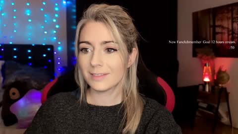 Wolfs Girl online show from March 16, 5:50 pm