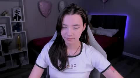 kimm wong online show from March 28, 3:06 am