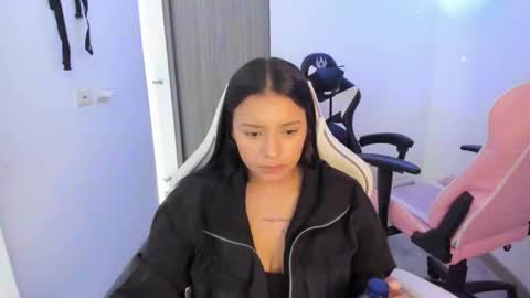 Snapshot of kimmi_foxy chatting on February 26, 7:35 pm kimmi online show from February 26, 7:35 pm