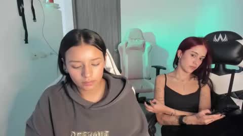 Snapshot of kimmi_foxy chatting on February 27, 9:48 pm kimmi online show from February 27, 9:48 pm