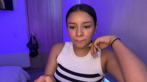 Snapshot of kimmi_foxy chatting on June 22, 3:53 pm kimmi online show from June 22, 3:53 pm