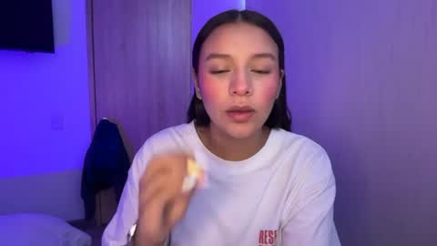 Snapshot of kimmi_foxy chatting on June 26, 3:16 pm kimmi online show from June 26, 3:16 pm
