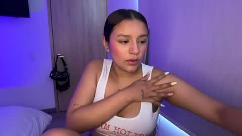 Snapshot of kimmi_foxy chatting on July 2, 3:29 pm kimmi online show from July 2, 3:29 pm