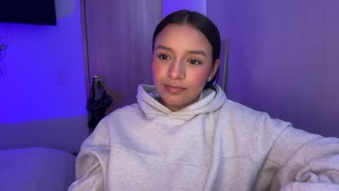 Snapshot of kimmi_foxy chatting on July 7, 3:27 pm kimmi online show from July 7, 3:27 pm