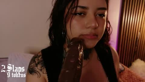     online show from March 27, 12:16 pm