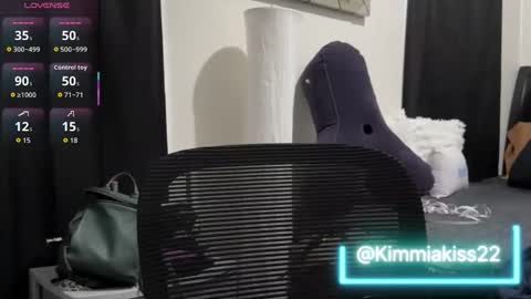 Kimmi online show from October 21, 6:41 pm