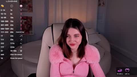  Your Kimmie  follow me  online show from February 3, 7:35 am