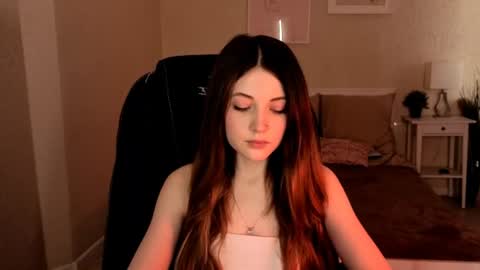 Snapshot of kimmie_shine chatting on June 27, 12:10 pm Your Kimmie follow me online show from June 27, 12:10 pm