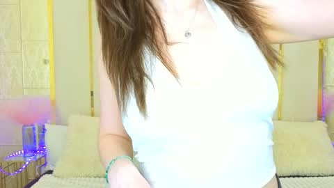 Snapshot of kimmmli chatting on May 16, 10:36 am Margo online show from May 16, 10:36 am