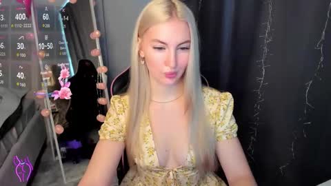 kimmy1_powell online show from March 16, 2:17 am