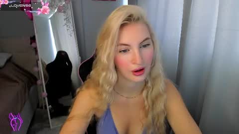 kimmy1_powell online show from June 27, 4:50 am