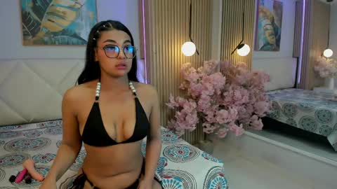 Snapshot of kimmy_bolton chatting on April 19, 12:04 pm kimmy_bolton online show from April 19, 12:04 pm