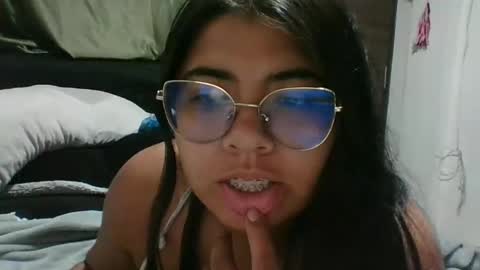 Snapshot of kimmy_kimmy_ chatting on December 30, 4:53 am Kimmy online show from December 30, 4:53 am