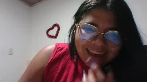 Snapshot of kimmy_kimmy_ chatting on January 4, 2:14 am Kimmy online show from January 4, 2:14 am