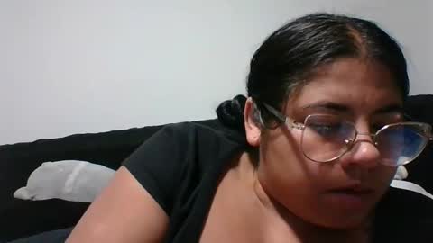 Snapshot of kimmy_kimmy_ chatting on January 21, 1:29 am Kimmy online show from January 21, 1:29 am