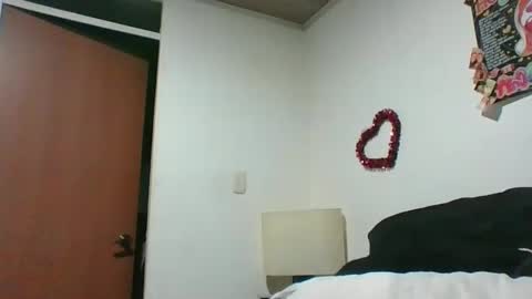 Snapshot of kimmy_kimmy_ chatting on February 20, 12:30 am Kimmy online show from February 20, 12:30 am