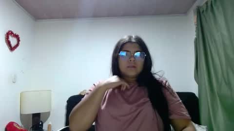 Snapshot of kimmy_kimmy_ chatting on October 21, 2:23 am Kimmy online show from October 21, 2:23 am