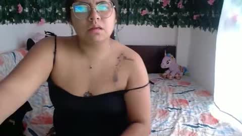 Snapshot of kimmy_kimmy_ chatting on November 19, 5:13 pm Kimmy online show from November 19, 5:13 pm